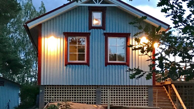 Kesämökin ikkunaremontti